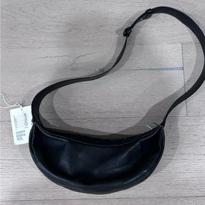 COS LEATHER SWING BAG | BLACK